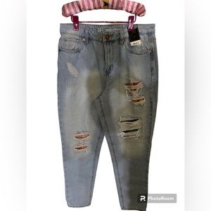 No boundaries mom jeans size 7